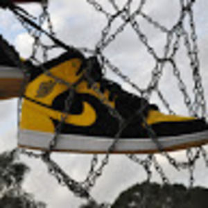 Meet your Posher, Devin